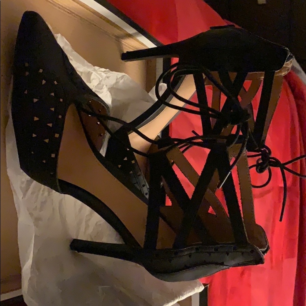 MIA shoes black oiled nubuck sz 8 1/2